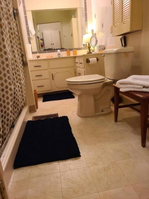 Cozy, Cute, Private 5 Mins To Hospital